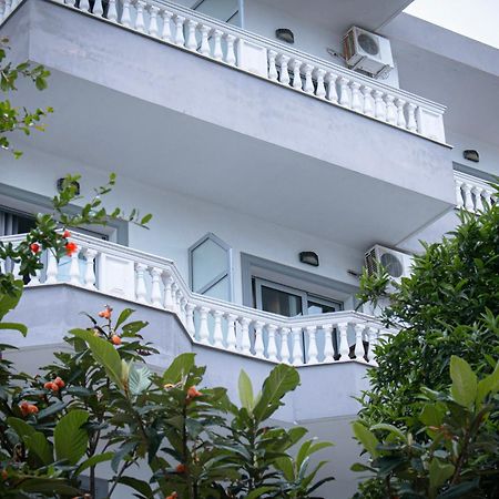 Hotel Fron Sarandë Eksteriør billede