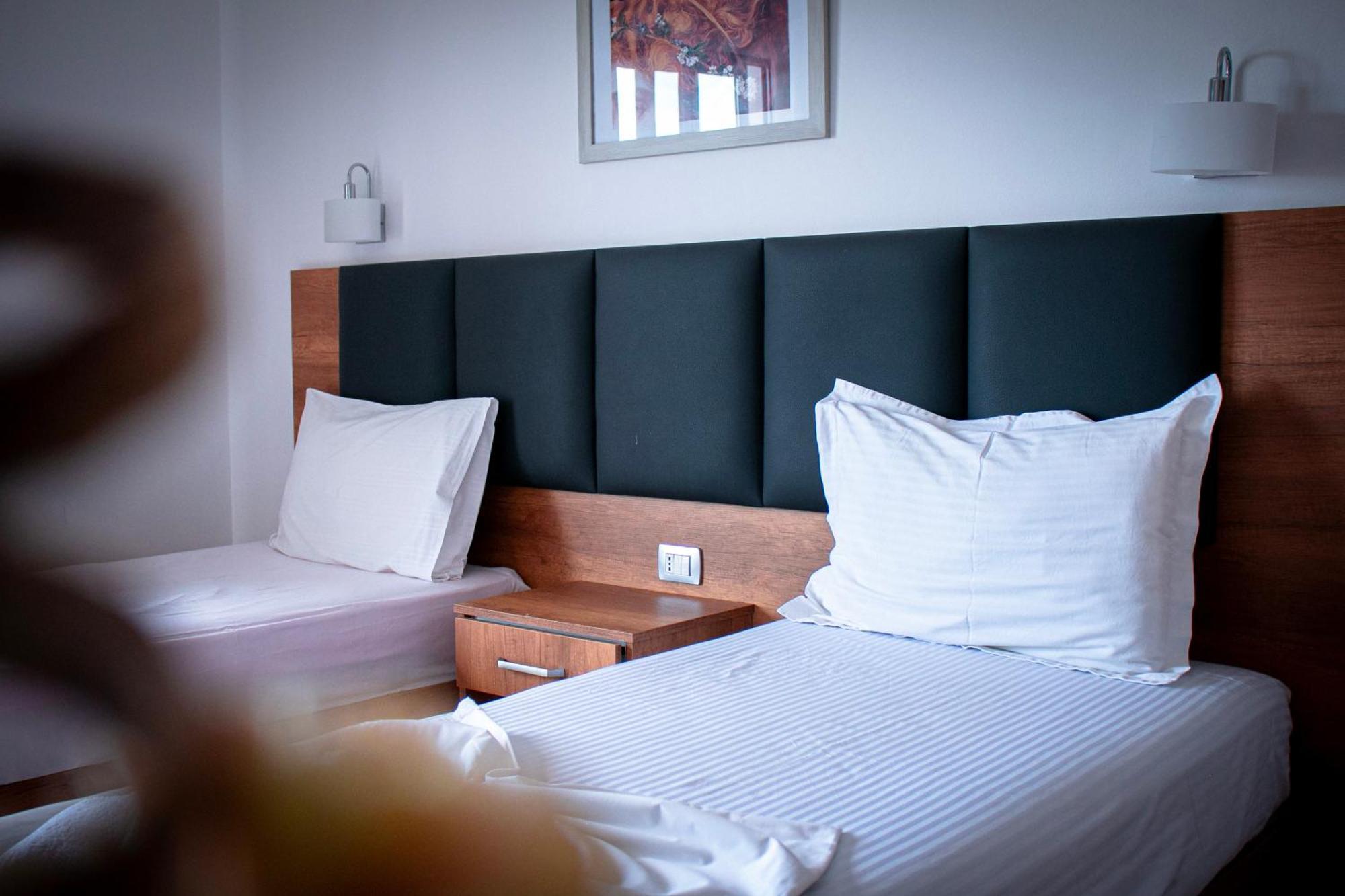 Hotel Fron Sarandë Eksteriør billede