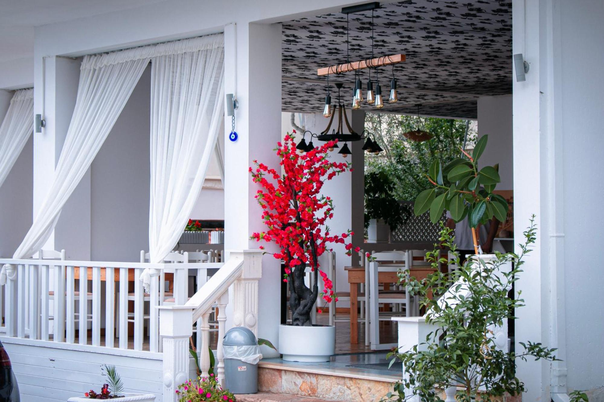 Hotel Fron Sarandë Eksteriør billede