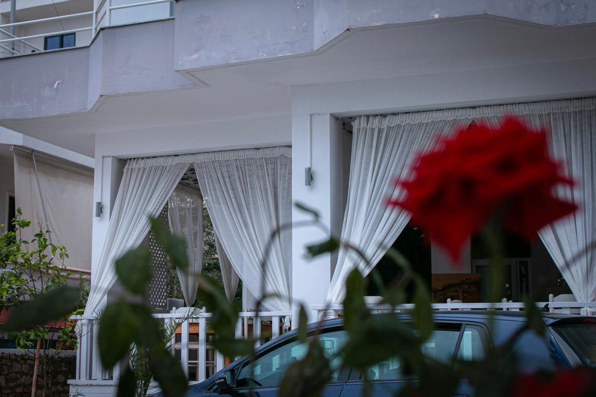 Hotel Fron Sarandë Eksteriør billede