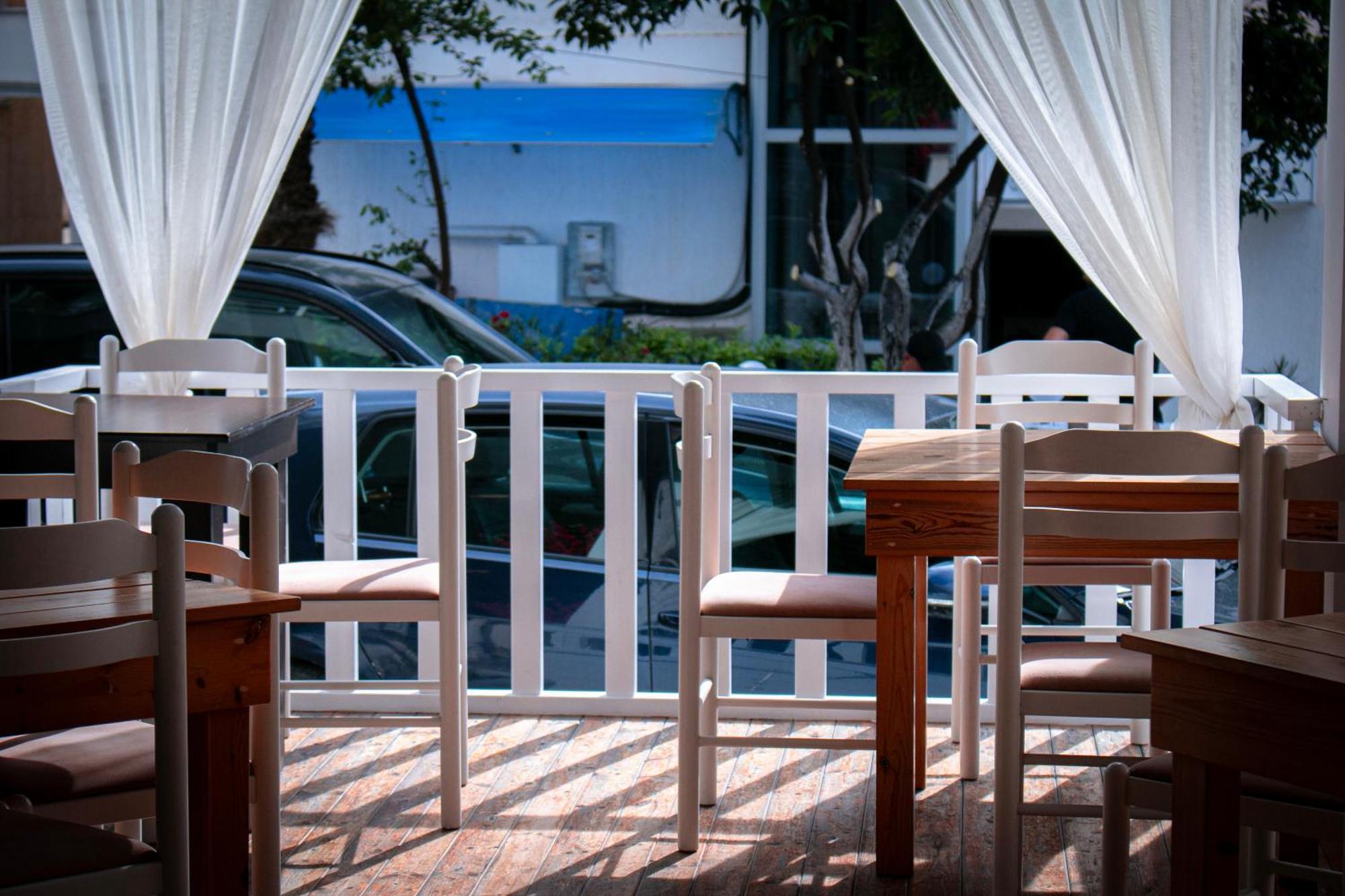 Hotel Fron Sarandë Eksteriør billede