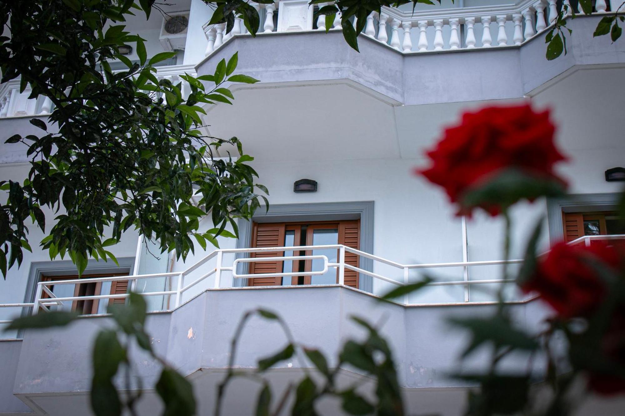 Hotel Fron Sarandë Eksteriør billede