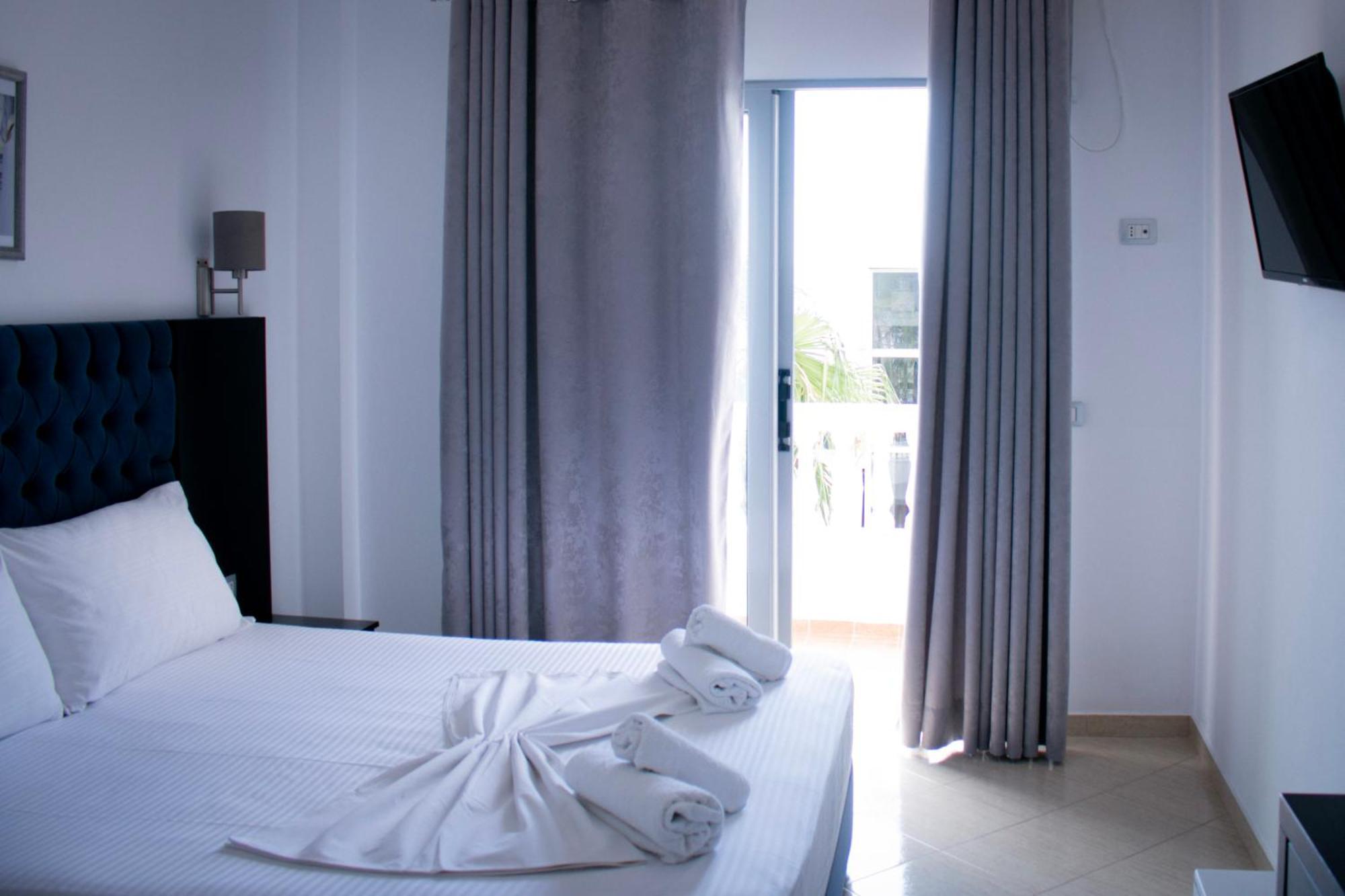 Hotel Fron Sarandë Eksteriør billede