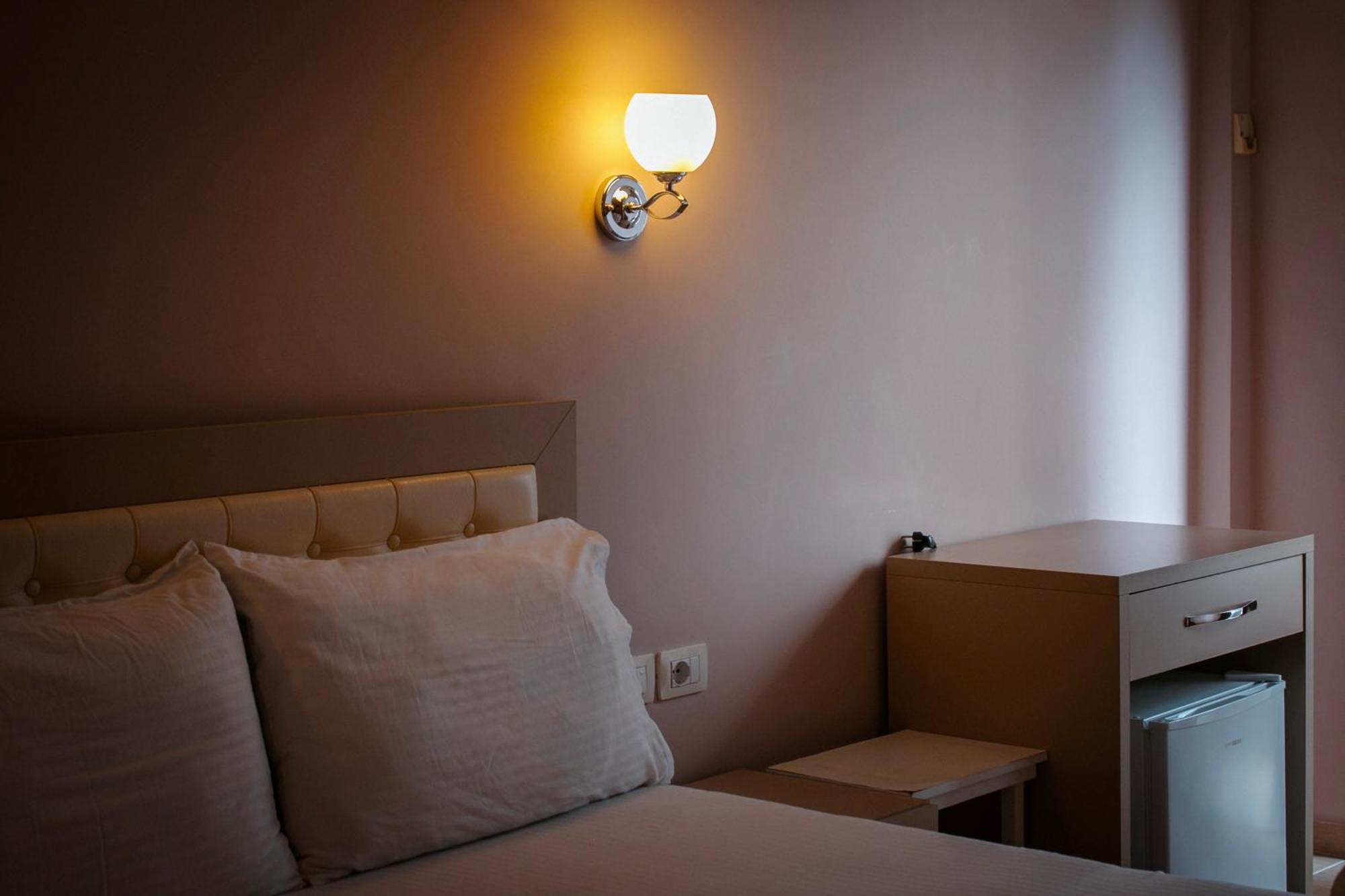 Hotel Fron Sarandë Eksteriør billede