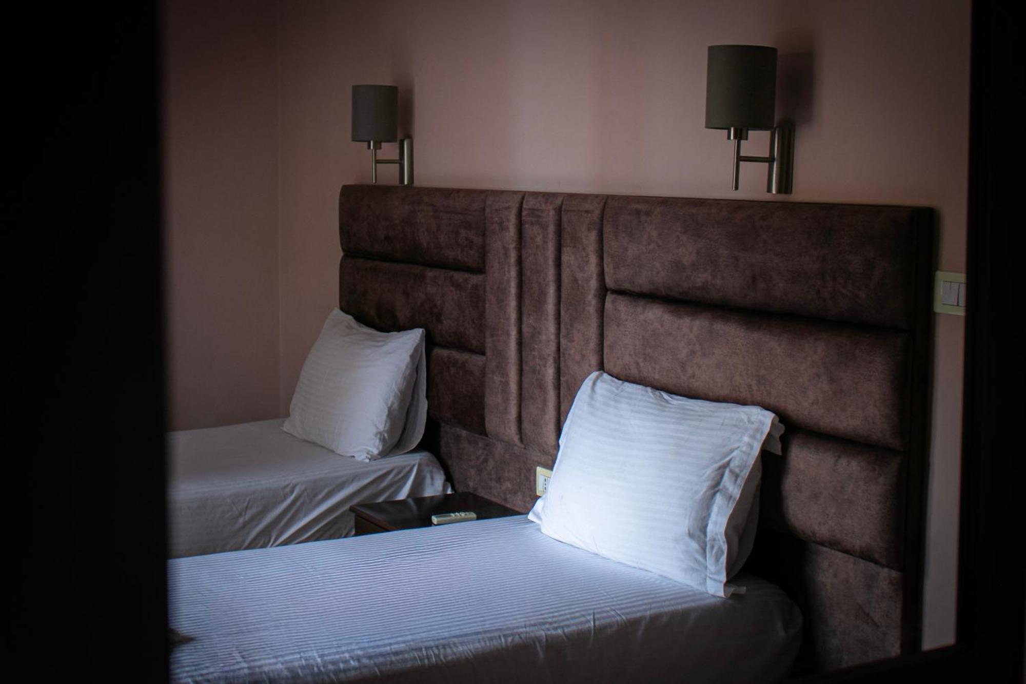 Hotel Fron Sarandë Eksteriør billede