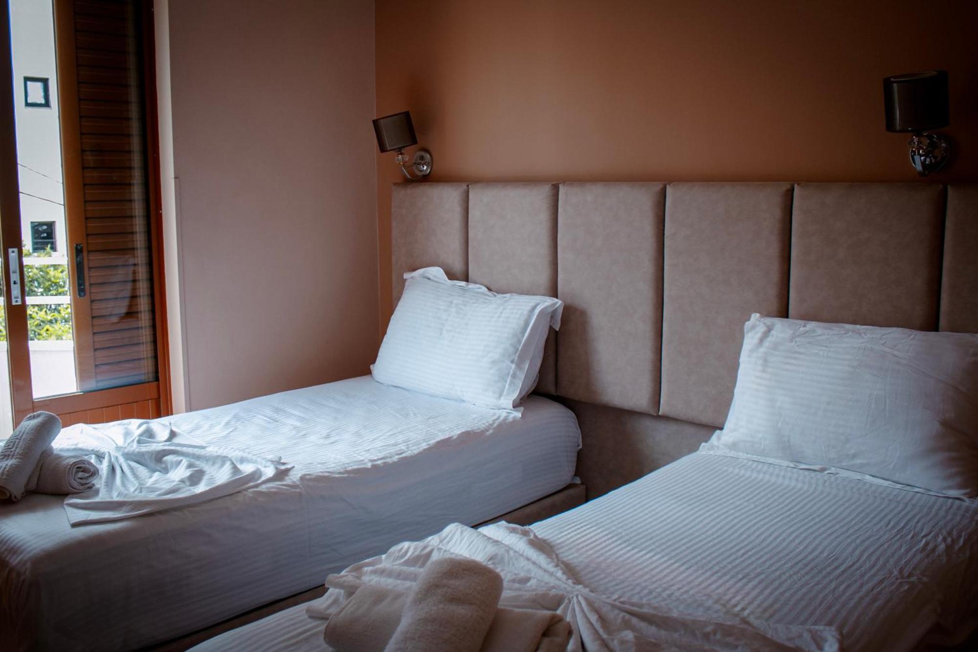 Hotel Fron Sarandë Eksteriør billede