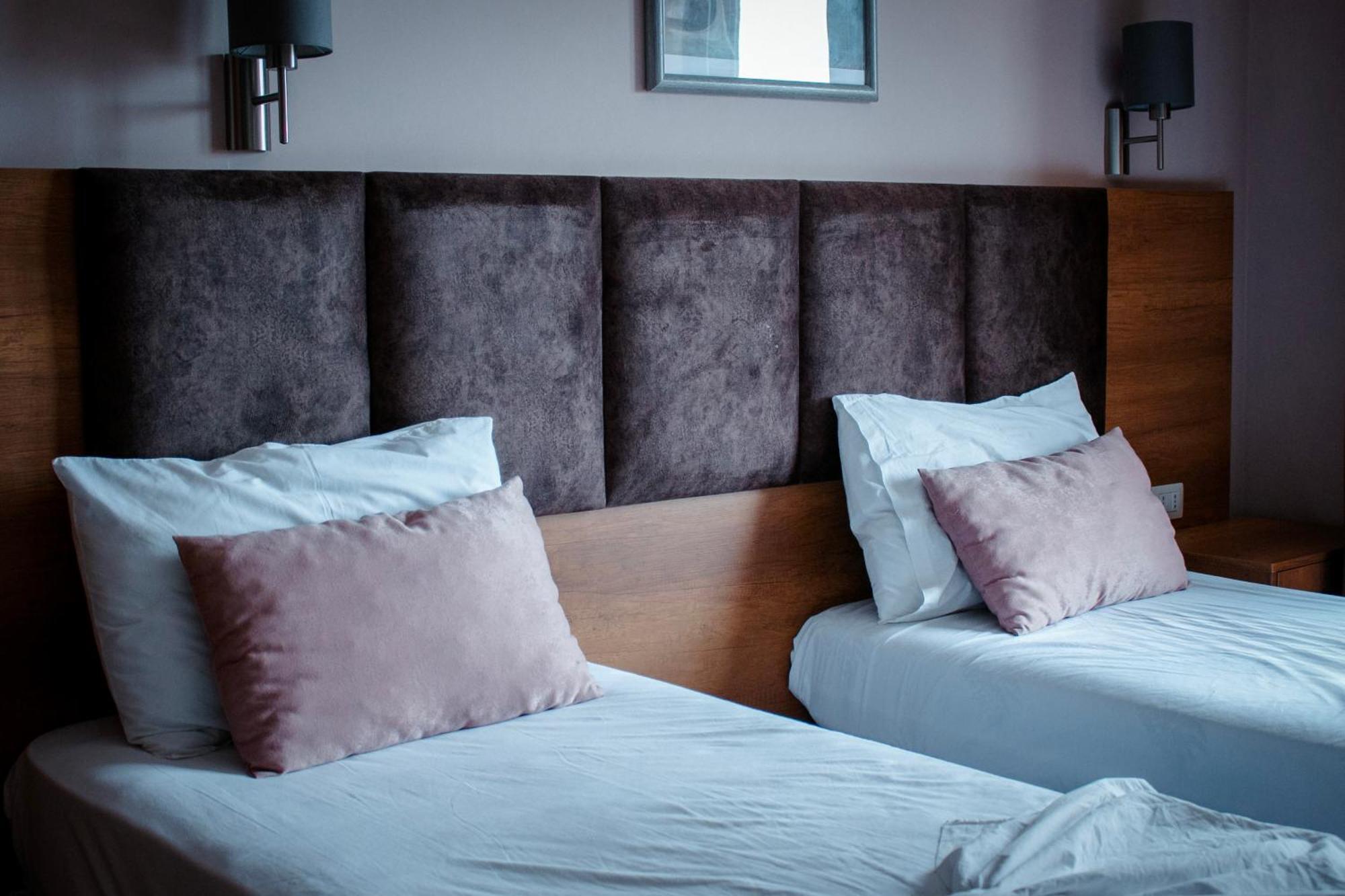 Hotel Fron Sarandë Eksteriør billede